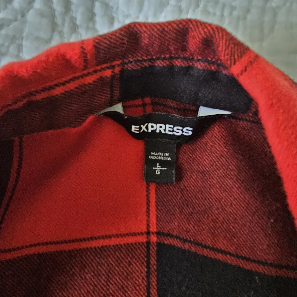 Express Buffalo Plaid Women's Top - Picture 3 of 6